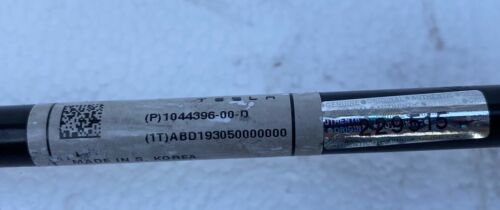 Tesla Model 3 Front Right Stabilizer Bar Link 2017-2023 OEM 1044396-00-D