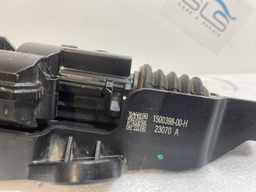 Genuine 17-23 Tesla Model 3 / Y Hood Frunk Lock Latch Actuator  OEM 1500398-00-E