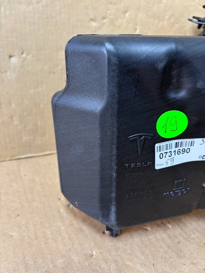 ✅OEM 17-24 Tesla Model 3 Windshield Washer Reservoir Bottle 1096062-00-G