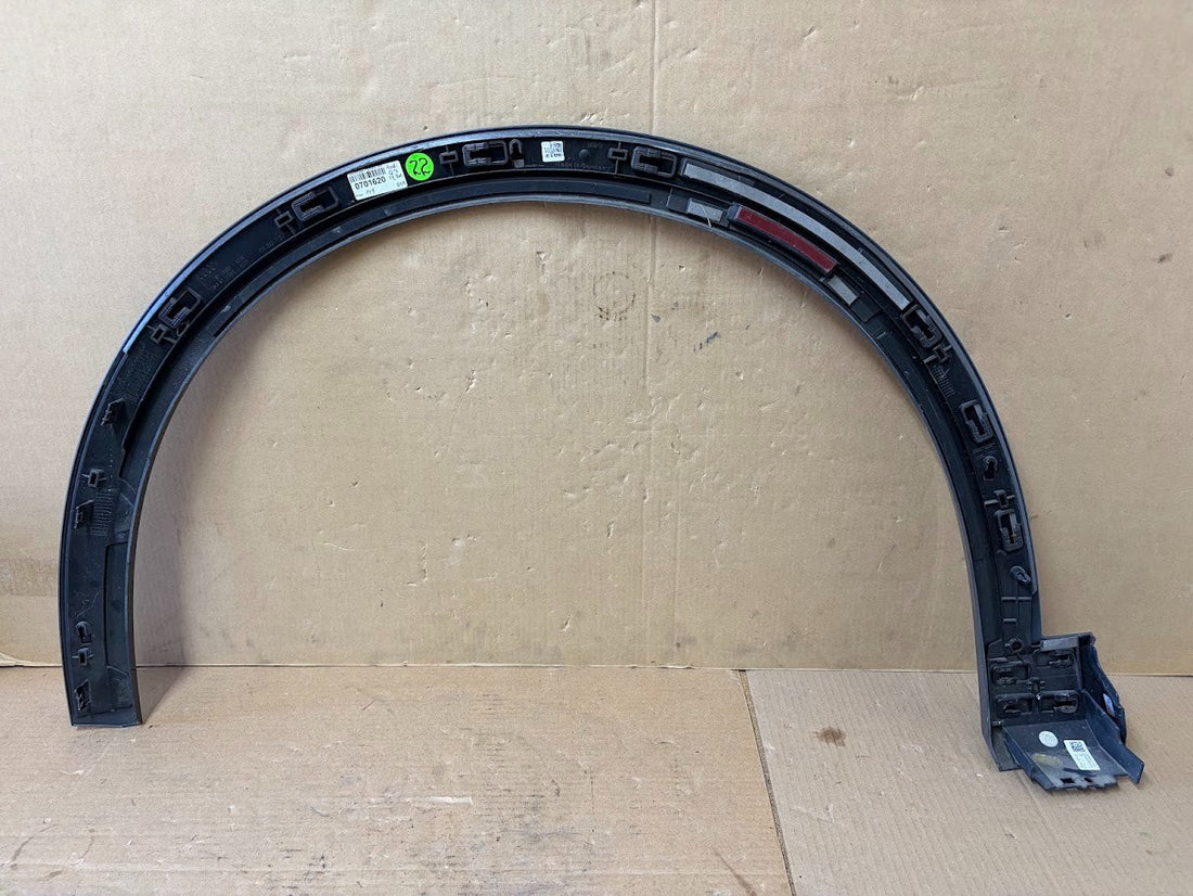 ✅  Audi Q7 Front Right Wheel Arch Molding 4KE.853.026