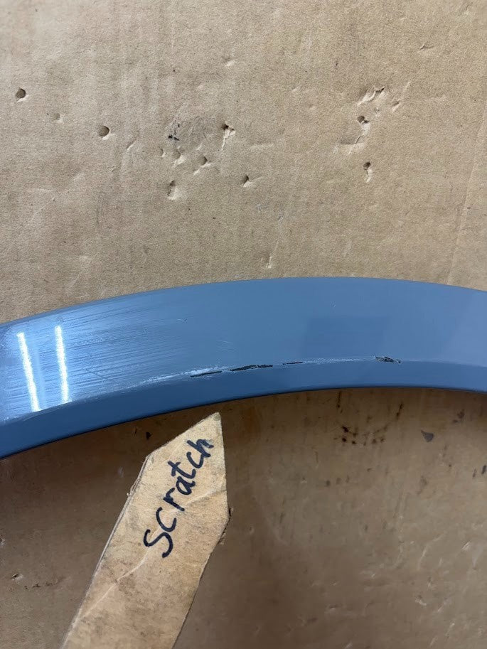 ✅Porsche Cayenne Front Left Fender Wheel Flare Arch Molding 9Y0853717K scratched