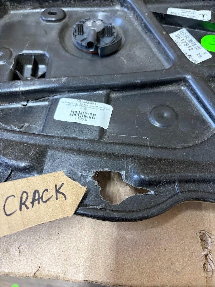 ✅ 22-25 Tesla Model Y Rear Right Door Window Regulator 1526803-00-F /cracked
