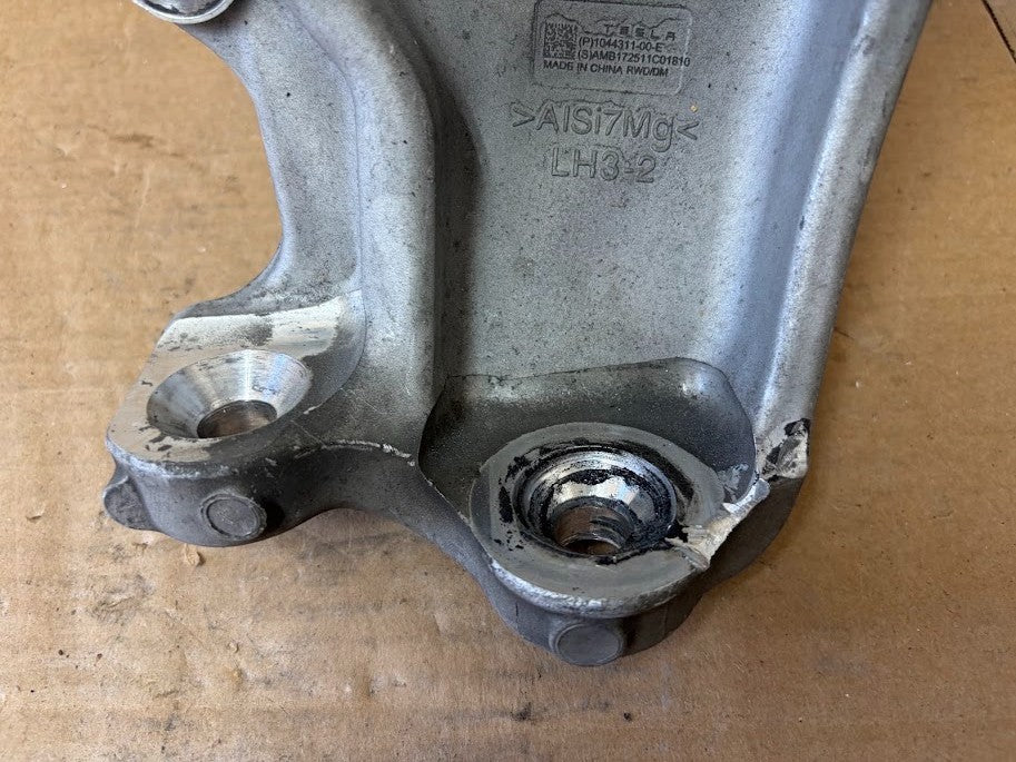 ✅OEM 2017-2023 Tesla Model 3 Front Left Steering Knuckle 1044311-00-E