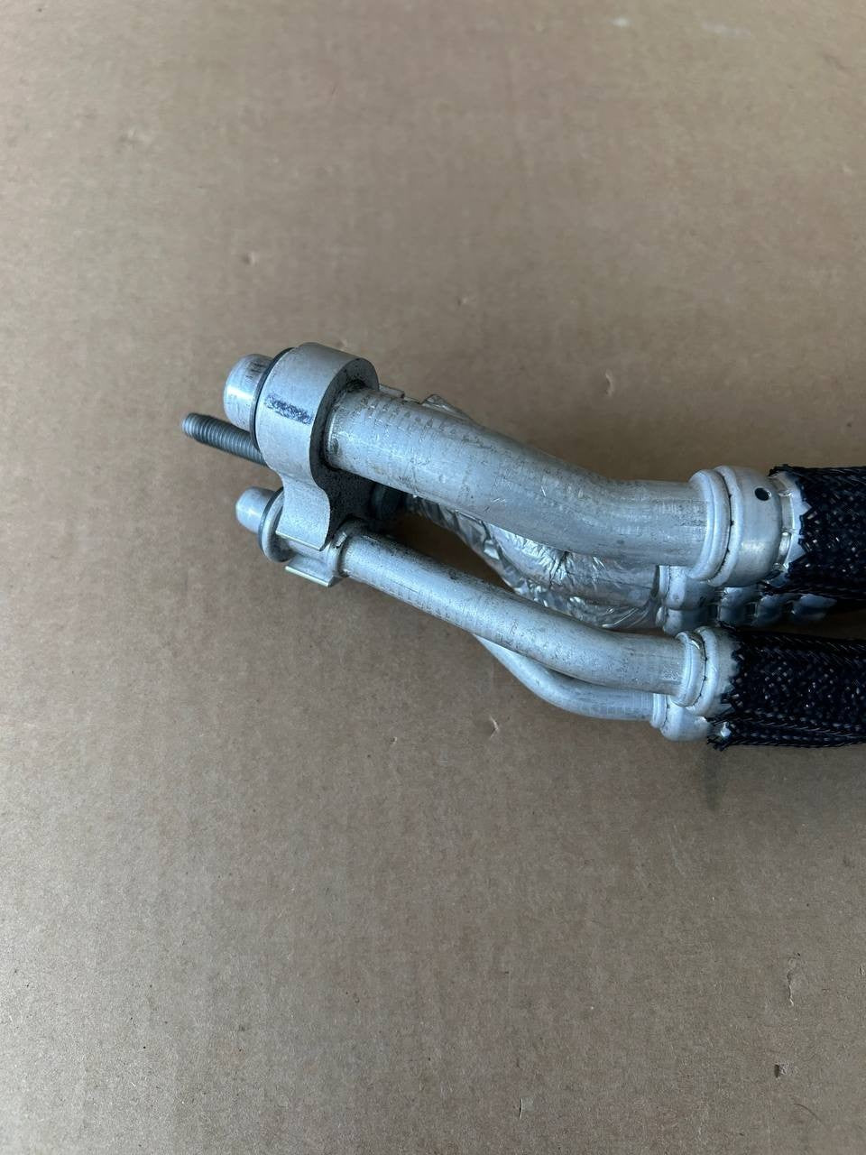 ✅ 2017-2023 Tesla Model 3 M3 A/C Line Manifold To HVAC Hose OEM 1555055-00-D