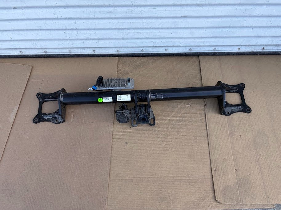 ✅ 21-26 Model X Rear Exterior Tow Trailer Hitch Bar 1027581-00-K