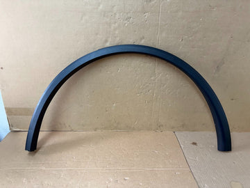 ✅25-26 Tesla Model Y Rear Left Fender Garnish Molding 1937594-00-D /scratched