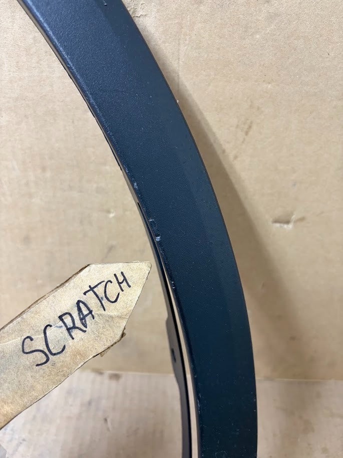 ✅ 25-26 Tesla Model Y Juniper Front Right Fender Molding 1937599-00-C /scratched