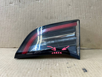 ✅ 17-23 Tesla Model 3/Y Right Inner LED Tail Light 4 Pin 1502089-00-B /cracked
