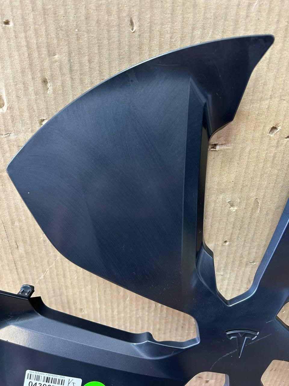 ✅ 24+ OEM Tesla Model Yj Crossflow Wheel Cover 19" 2188231-00-D