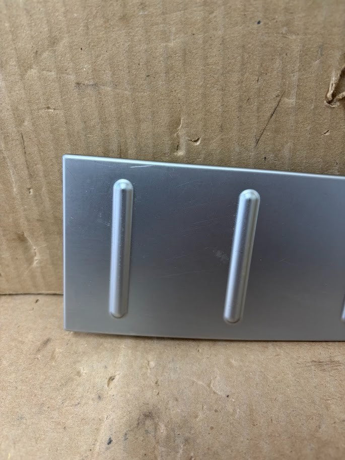 ✅16-20 Tesla Model X Rear Right  Trunk Sill Trim Scuff Plate 1050388-00-B