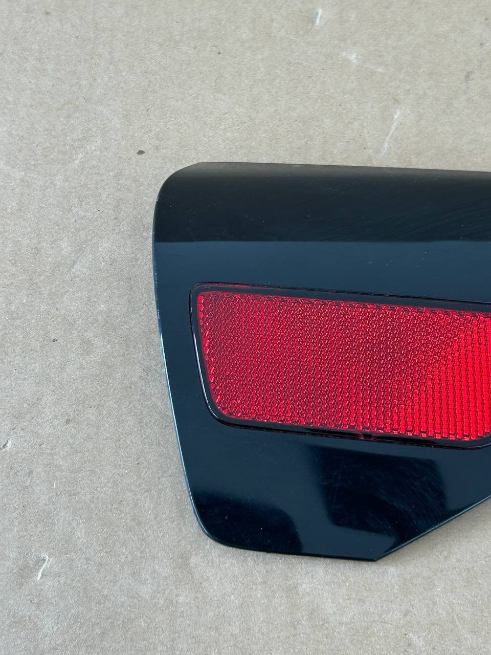 ✅ 17 -23 Tesla Model 3 Rear Right Light Lamp Reflector Trim 1100781-99-D