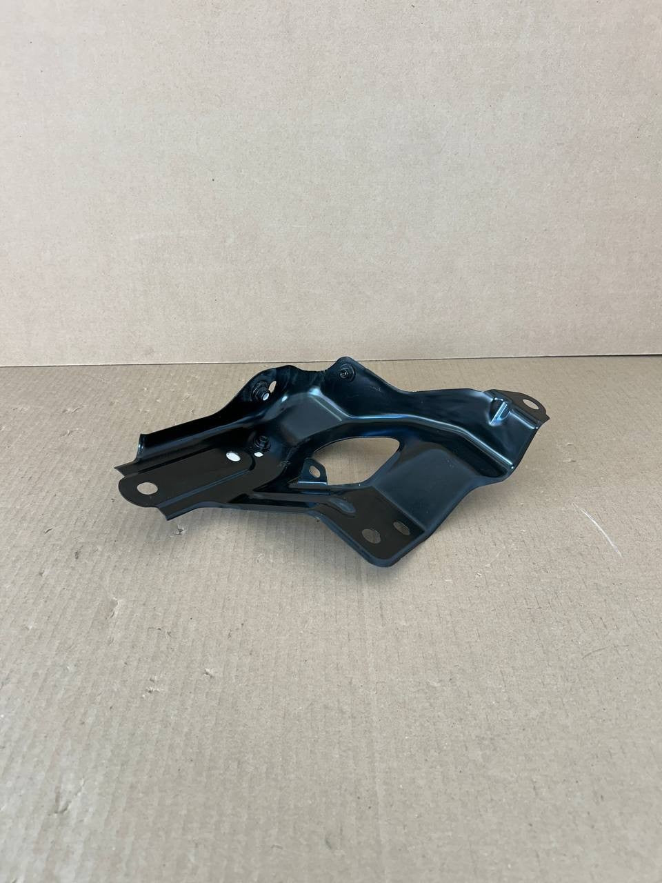 ✅ New! 20-24 Tesla Model Y Front Left Side Fender Support Bracket 1504589-S0-A