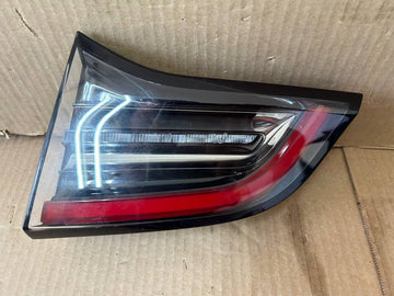 ✅2017-2020 Tesla 3 Inner Tail Light Taillight Right 4 Pin 1502089-00-B