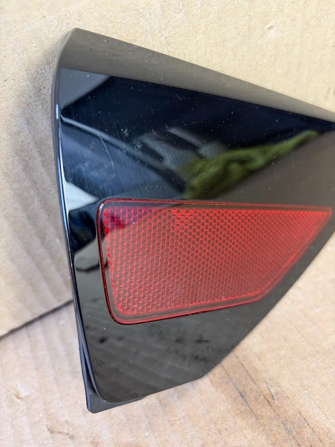 ✅OEM 17-23 Tesla Model 3/Y Rear Right Light Lamp Reflector Trim 1518783-00-B