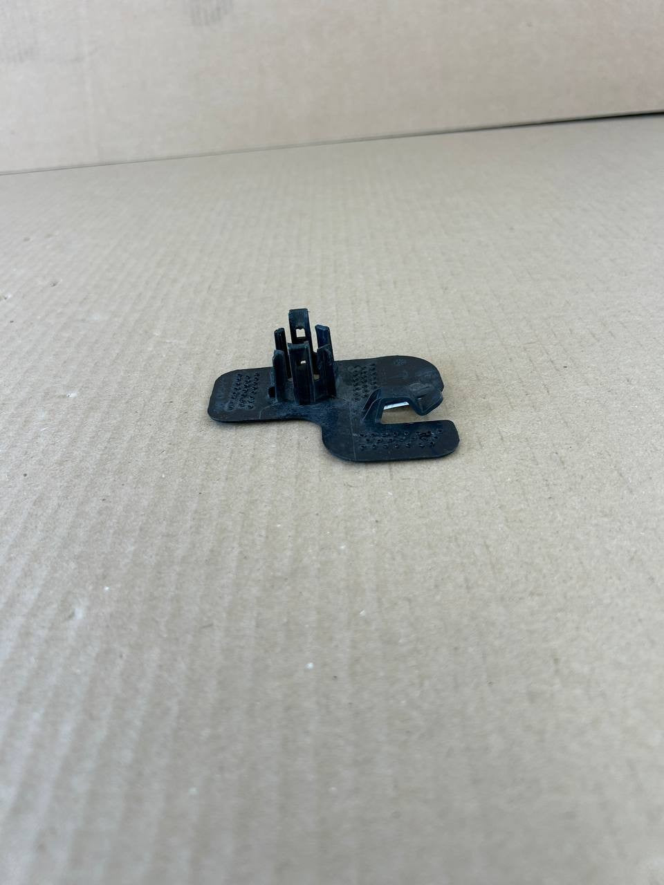 ✅ OEM 2020-2022 Tesla Model Y Parktronic Sensor Bracket Holder 1493756-00-A