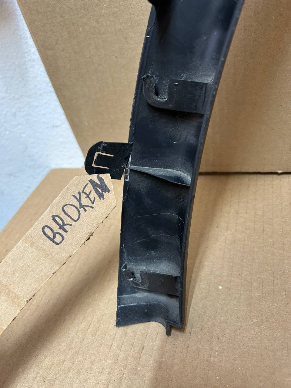 ✅ 20-24 Tesla Model Y Rear Left Wheel Fender Flare 1494187-00-C /damaged