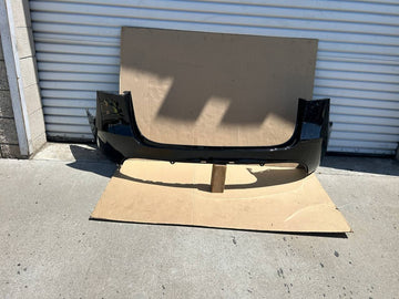 ✅2023 Tesla Model Y Rear Bumper Cover Solid Black 1540121-01-E  /dented