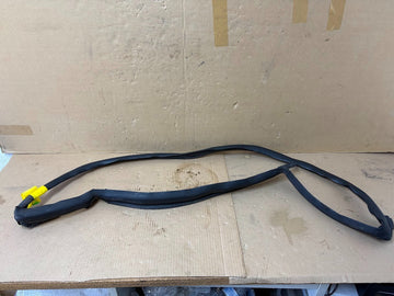 ✅ 2017-2023 Tesla Model 3 Front Right Door Weatherstrip Seal 1090499 OEM