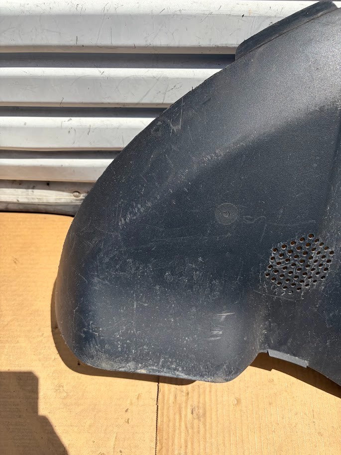 ✅20-24 Tesla Model Y Front Bumper Lower Splash Shield 1613579-00-D /broken tab