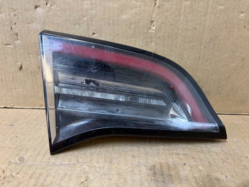 ✅17-23 Tesla Model Y/3 Left Inner Tail Light 3 PIN Chrome 1077401-00-B/not good