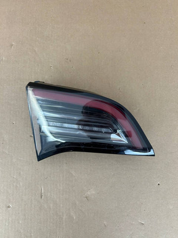 ✅ 17-23 Model 3 Rear Left Inner Taillight LED Tail Lamp 1077401-90-D w/scratches