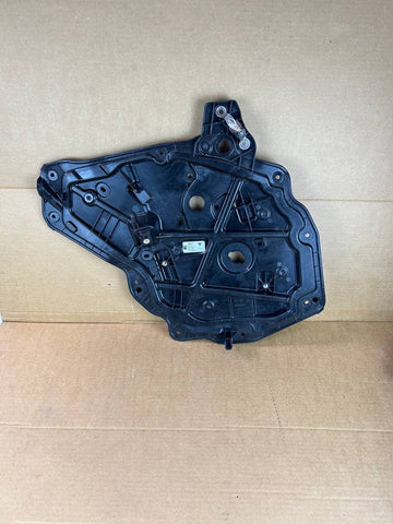 ✅20-23 TESLA MODEL Y REAR LEFT DOOR WINDOW REGULATOR & CARRIER 1526806-00-D