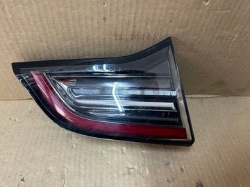 ✅ 17-23 Tesla Model 3/Y Rear Left Inner Taillight 1077401-00-G 3 PIN OEM
