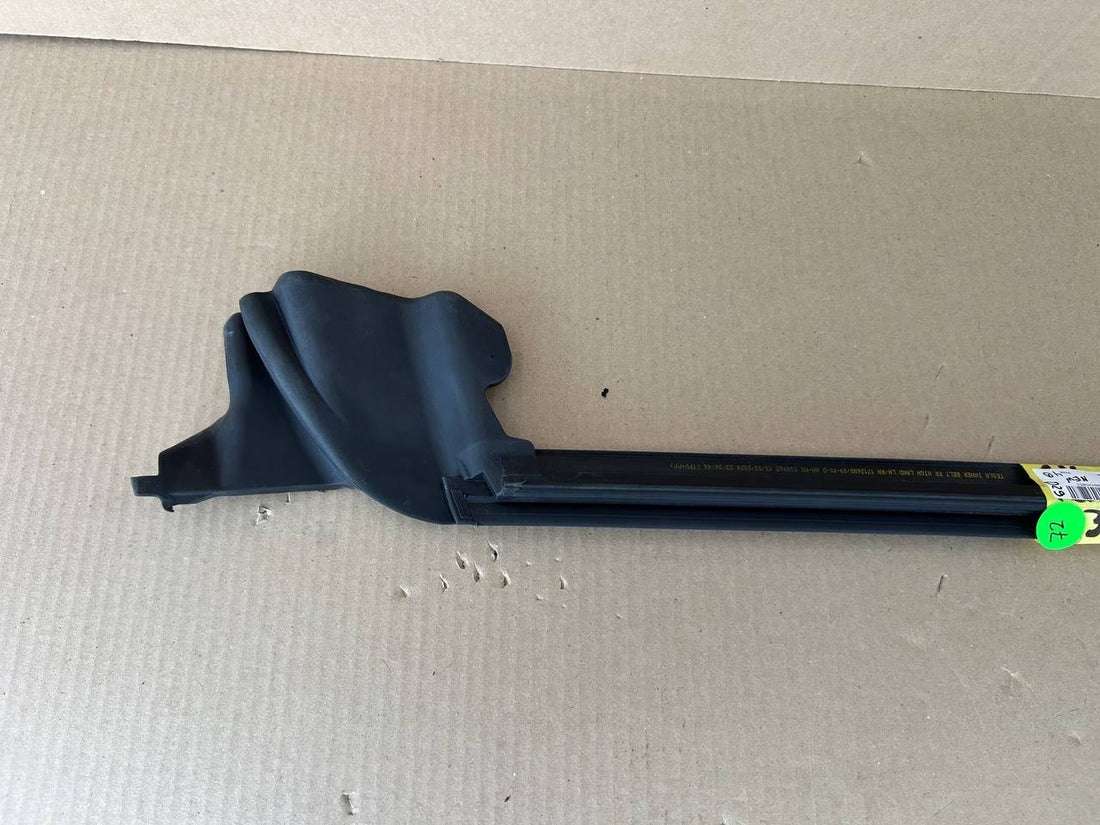 ✅ NEW! 24-25 Model 3 Rear Left Door Inner Belt Weatherstrip Seal 1712608/09-00-D