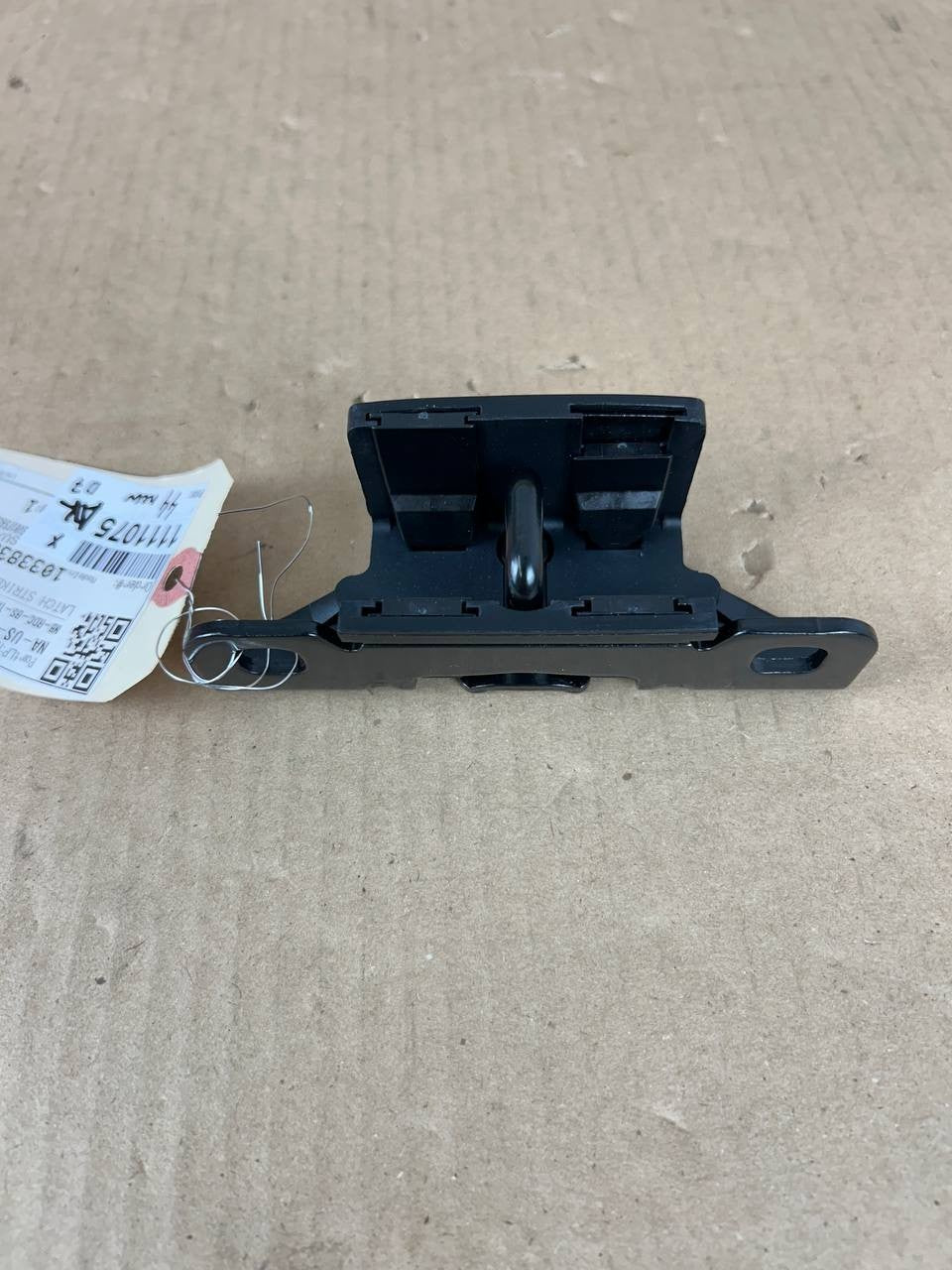 ✅NEW! 16-23 Model X Rear Left/Right Falcon Door Striker Latch Hook 1033836-00-H