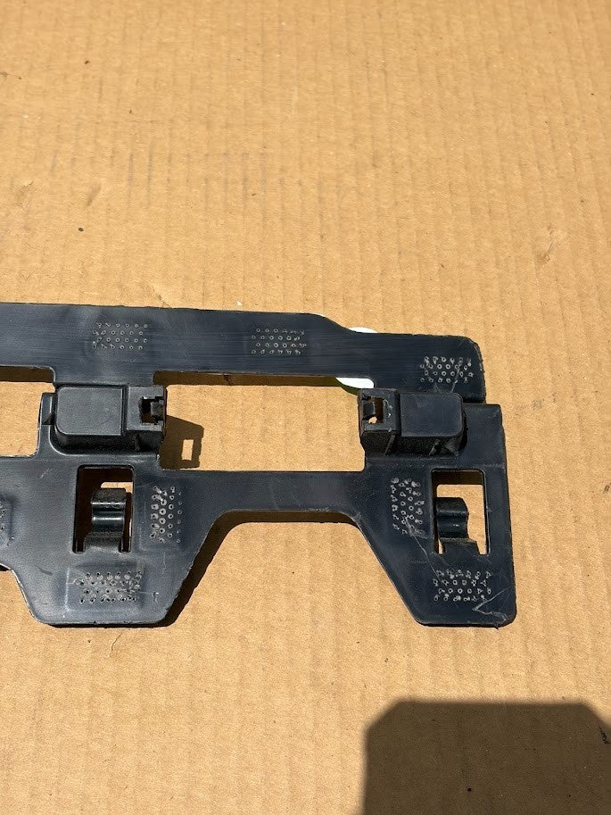 ✅24+ Tesla Model Y Juniper Welded Bracket Rear License Plate Lamp 1947138-00-A