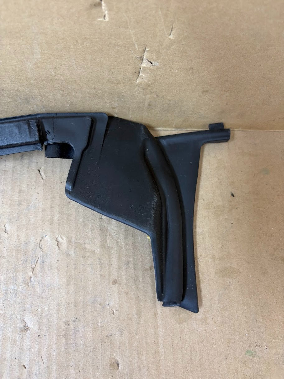 ✅16-26 Tesla Model X  Right Front Inner Belt Door Window Seal OEM 1472045-00-A