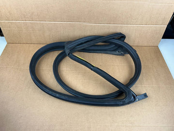 ✅ 17-23 Tesla Model 3 Front Left Door Body Weatherstrip Rubber Seal 1090499