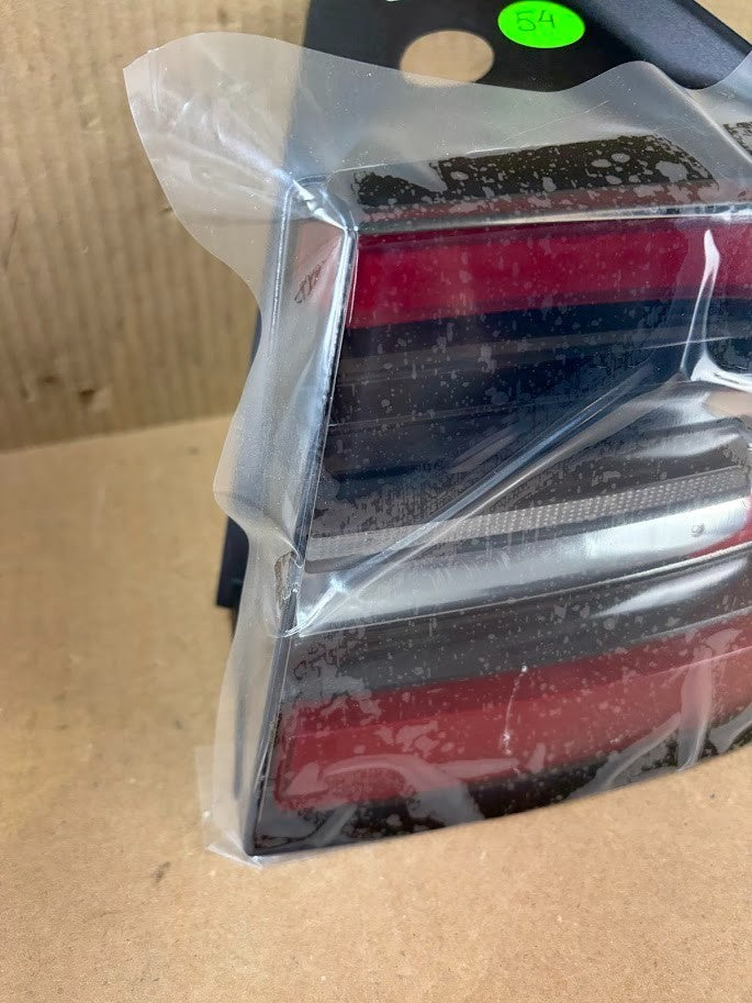 ✅NEW! 21-24 Tesla Model 3 Y Rear Right Outer Tail Light Lamp 4 Pin 1502087-00-D