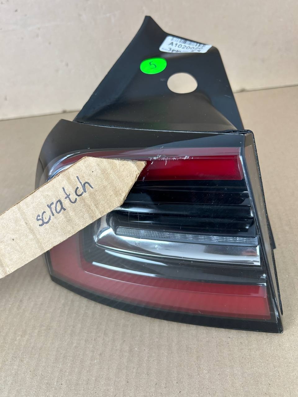 ✅ 17-23 Tesla Model 3 Y LED Rear Outer Tail Light Left Side 1077397 w/scratches