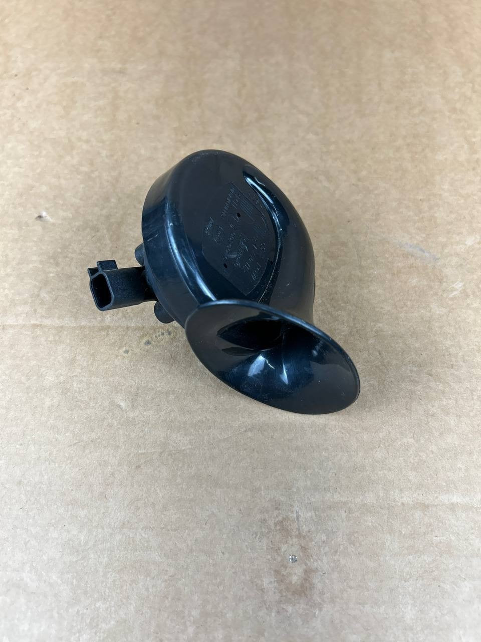 ✅ 2012-2021 Tesla Model S Seger Low Pitch Tone Horn 12V 410 Hertz 0020046