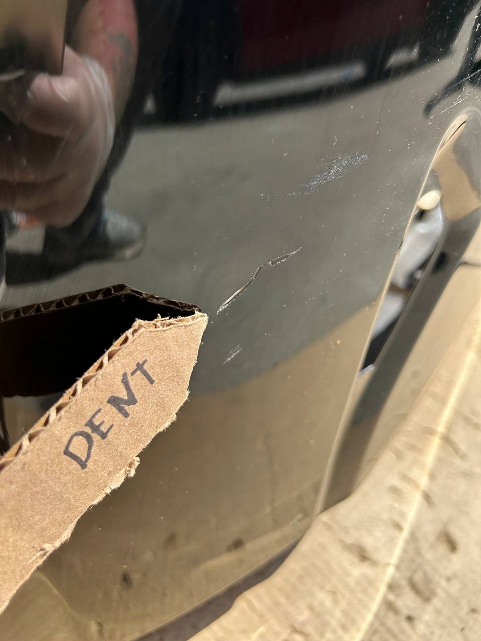 ✅ 2024-2025 Tesla Model 3 Front Right Side Fender Black w/dent and scratches