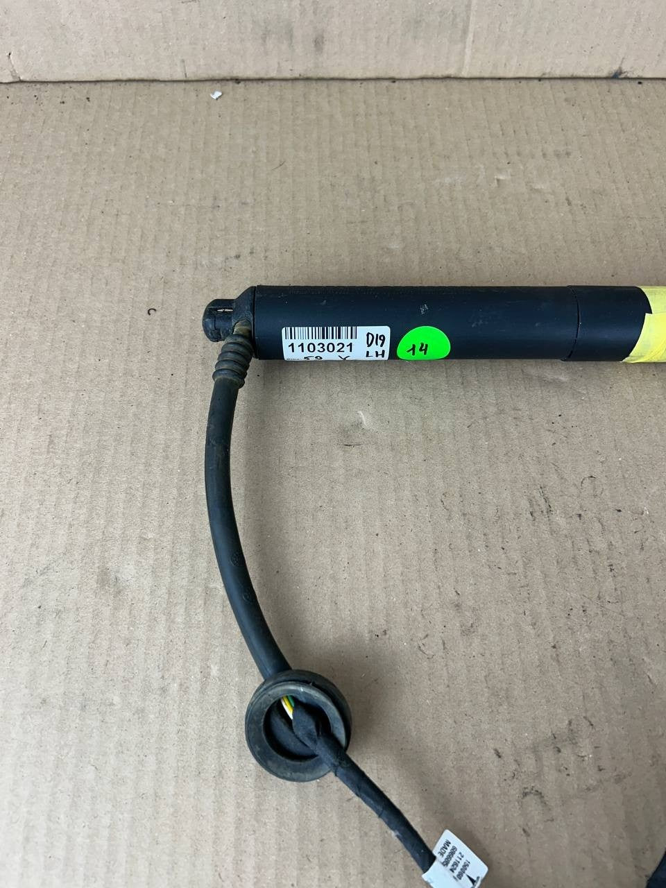 ✅ 2020-2024 Tesla Model Y MY Rear Left Power Liftgate Shock Strut 1500601-00-B