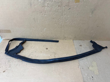 ✅16-26 Tesla Model X  Inner Belt Door Window Seal Left Front 1472044-00-A
