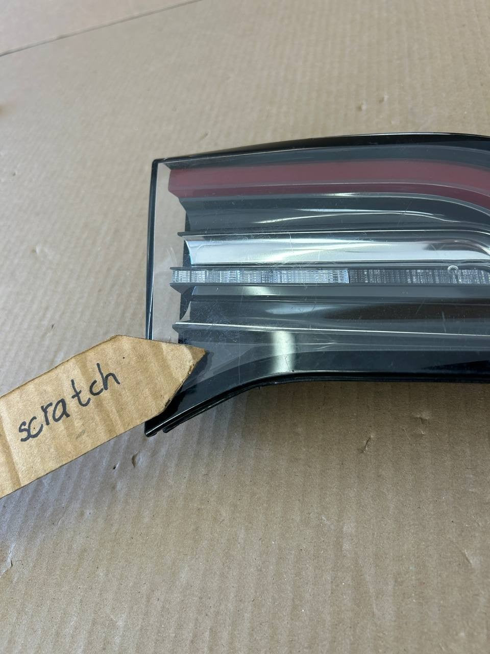 ✅17-23 Tesla Model 3 Back Rear Left Tail Light Liftgate OEM 1077401 w/scratches