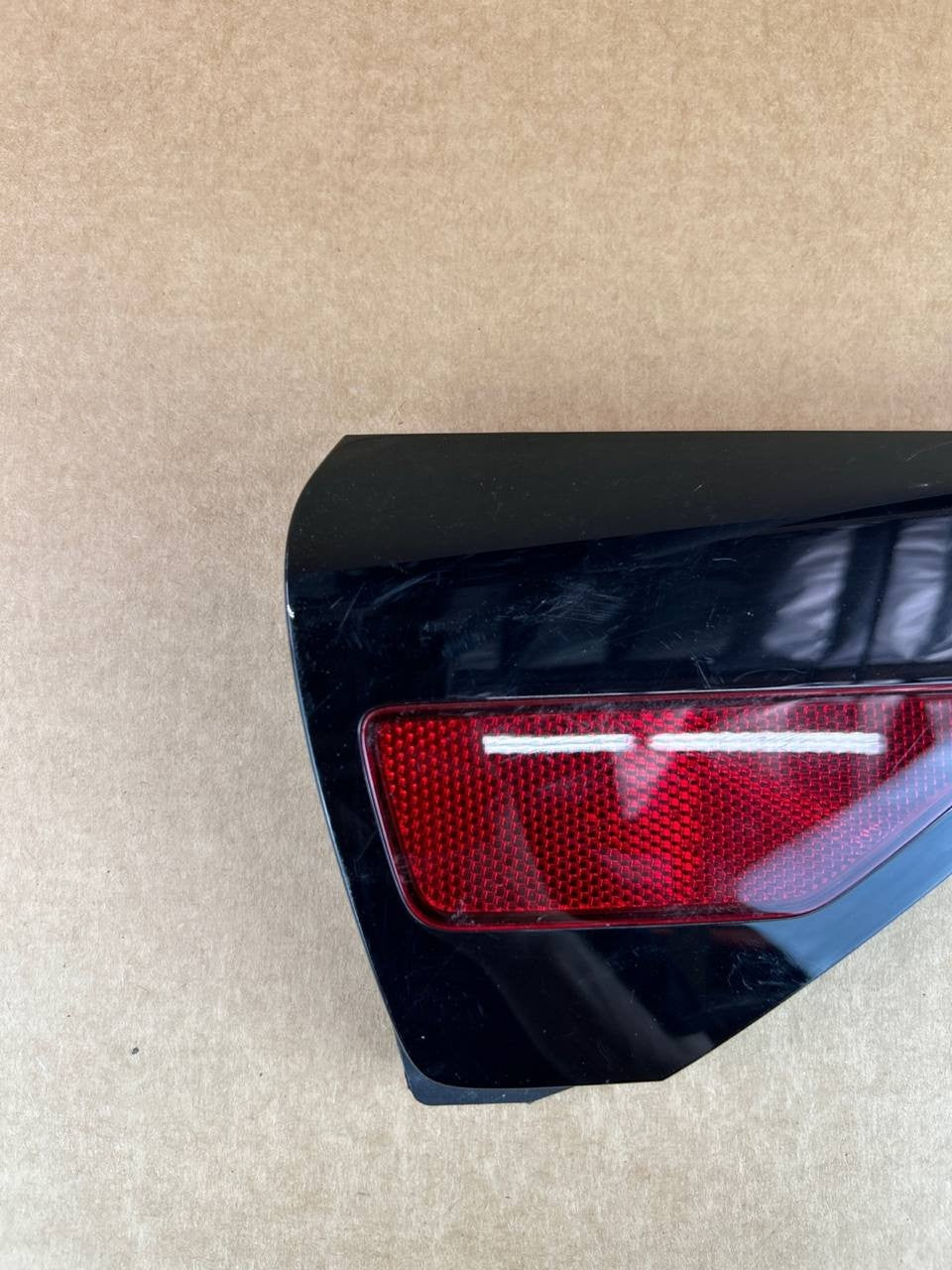 ✅OEM 2017 - 2023 Tesla Model 3 Rear Right Light Lamp Reflector Trim 1518783-00-B