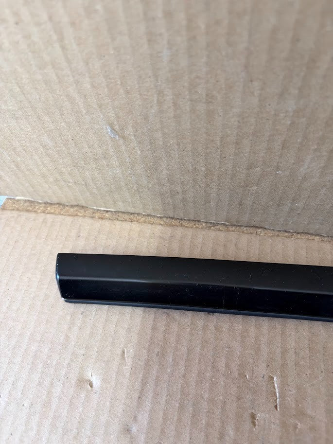 ✅ 21-25 Tesla Model 3 Rear LH+RH Door Window Outer Belt Molding 1080746-00-F