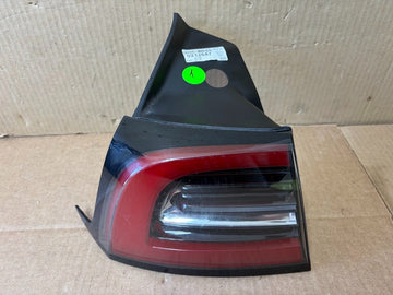 ✅ 21-24 Tesla Model 3/Y Rear Left Tail Light 4 Pin 1502086-00-D w/scratch