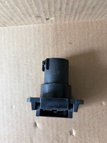 ✅ 2022-2023 Tesla Model Y Trailer Jumper Towing Hitch 1534249-00-A OEM