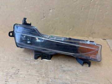 ✅17- 23 Tesla Model 3 Right 3 Pin Fog Light Lamp 1077392-00-F /damaged