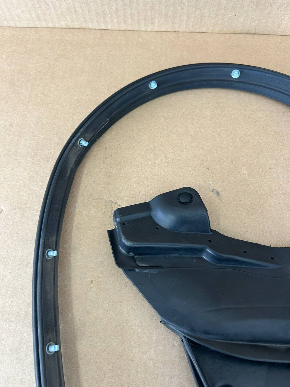 ✅ 12-20 Tesla Model S Rubber Gasket for Rear Right Door Window TMSD-Q03