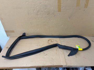 ✅ 17-23 Tesla Model 3 Rear Right Side Door Window Seal 1090511-00-K OEM