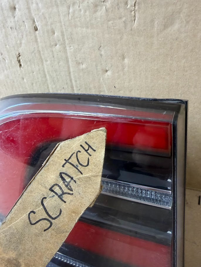 ✅ 16-20 Model X Rear Left Taillight Outer Tail Lamp 1034332-00-A /scratched