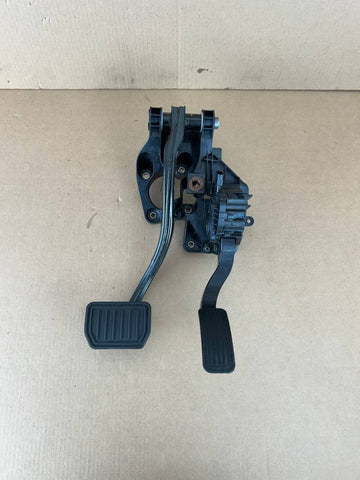 ✅ 17-23 Tesla Model 3 Accelerator & Brake Foot Pedal w/ Switch Base 1044691-00-D