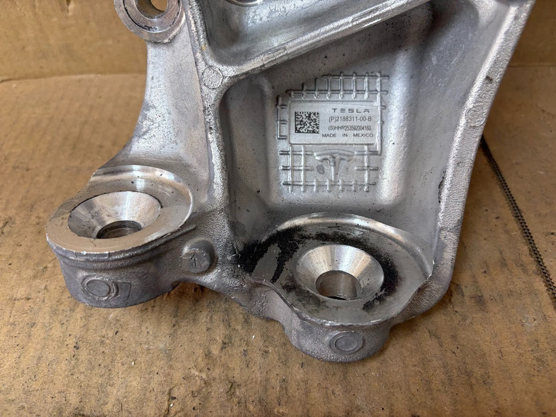 ✅25-26 Tesla Model Y Juniper Front Left Spindle Knuckle 2188311-00-B