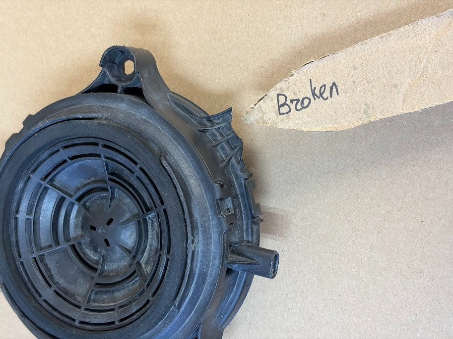 ✅ 22-25 Tesla Model 3 Premium Audio Speaker Super Horn 1671113-00-B /damaged